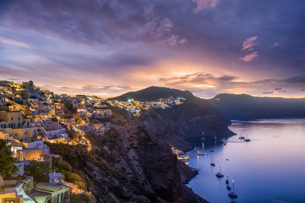 How Are AI Algorithms Being Used to Enhance Virtual Personal Shopping Assistants?